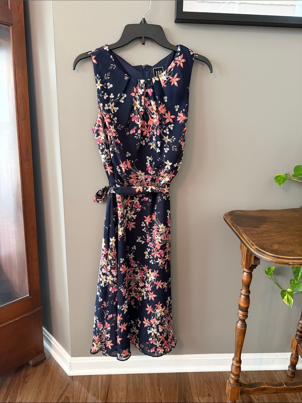 JH Collectibles Navy Floral Midi Dress with Pink & Cream Blooms. Size 10